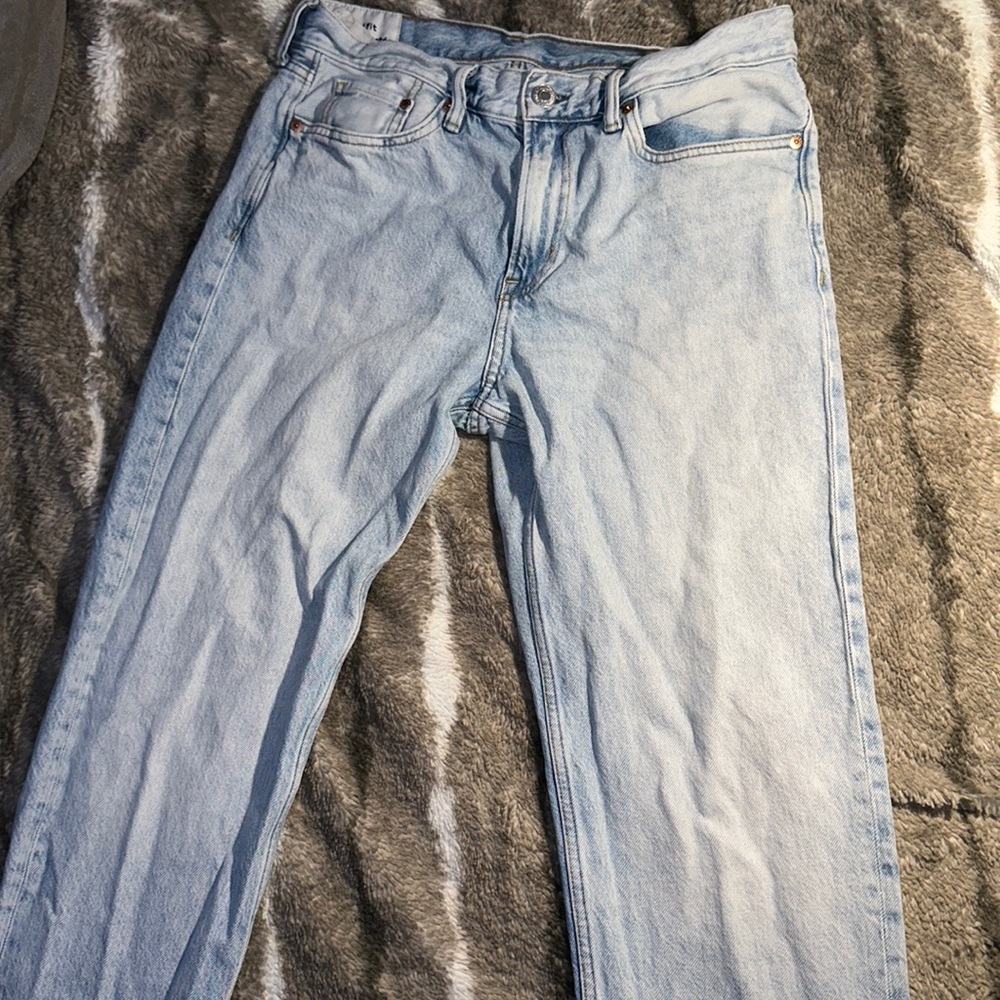 H&M light blue jeans